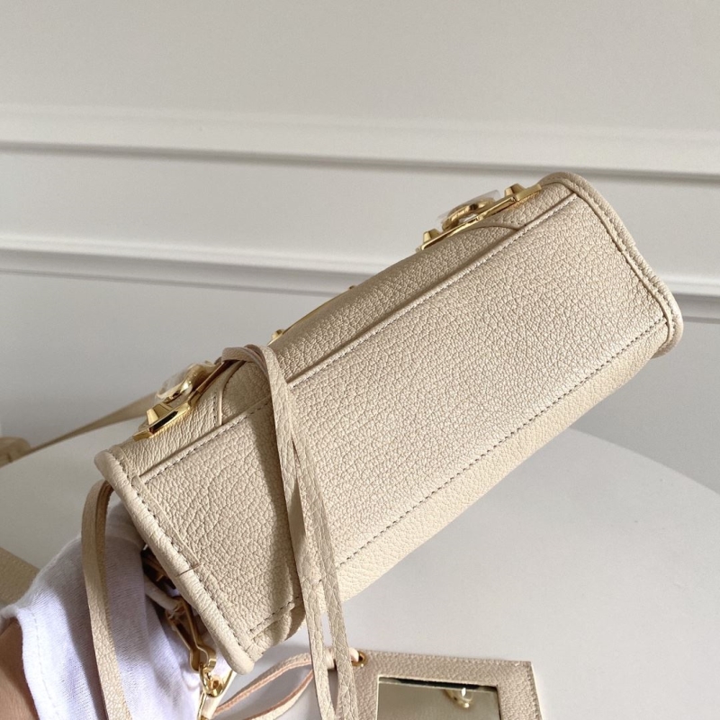 Ba1en*iaga classic city bags